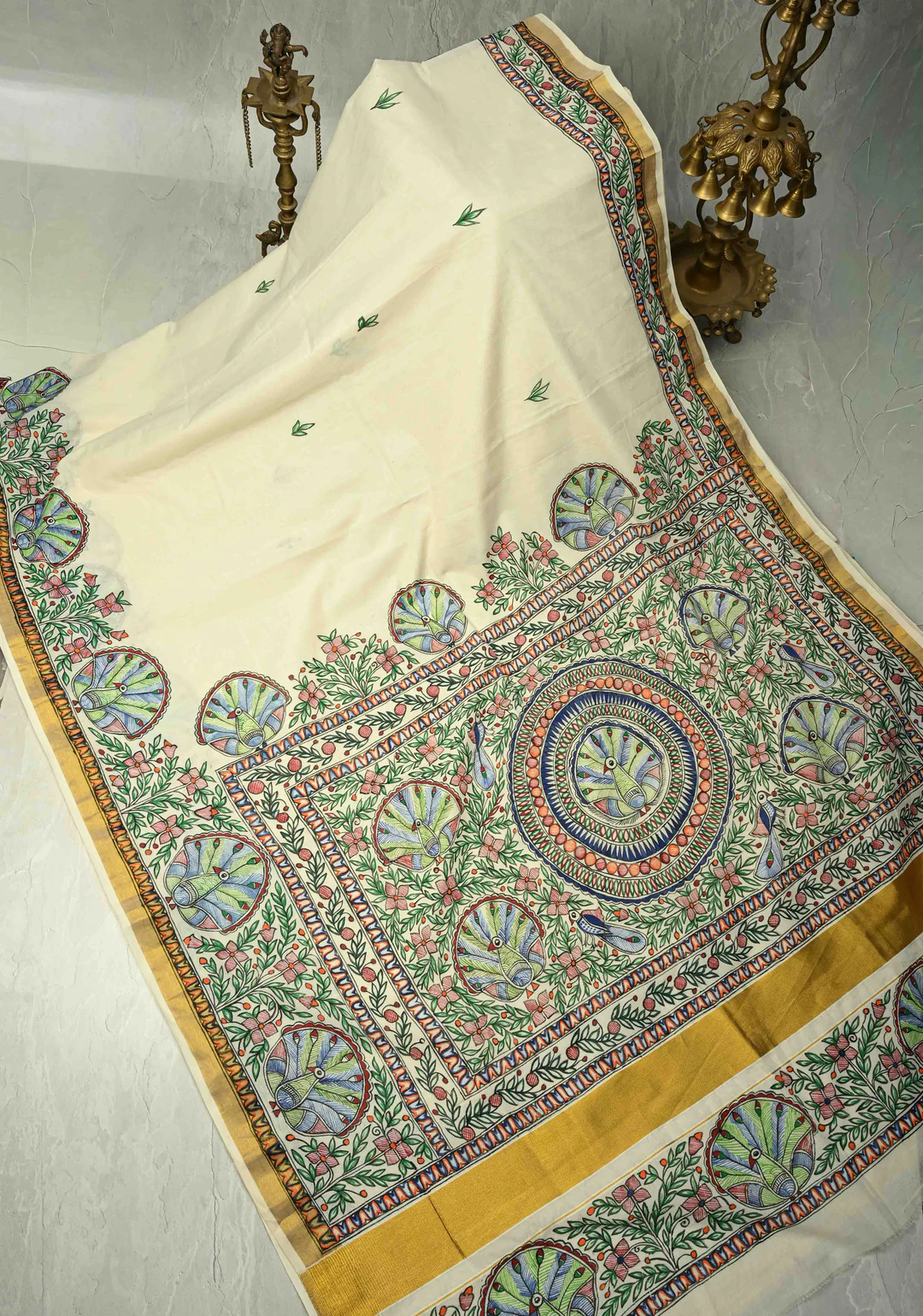 Minimalist hand-painted saree with elegant artistic details